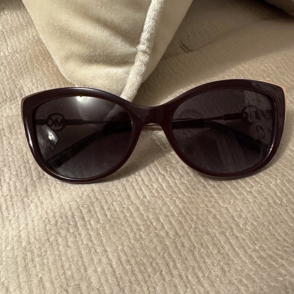 Michael Kors South Hampton Sunglasses - Picture 4 of 8